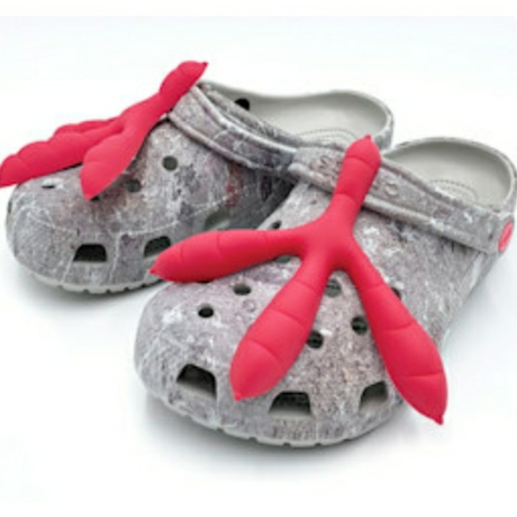 (New) Staple Sidewalk Luxe X Crocs (M12) - Picture 7 of 11